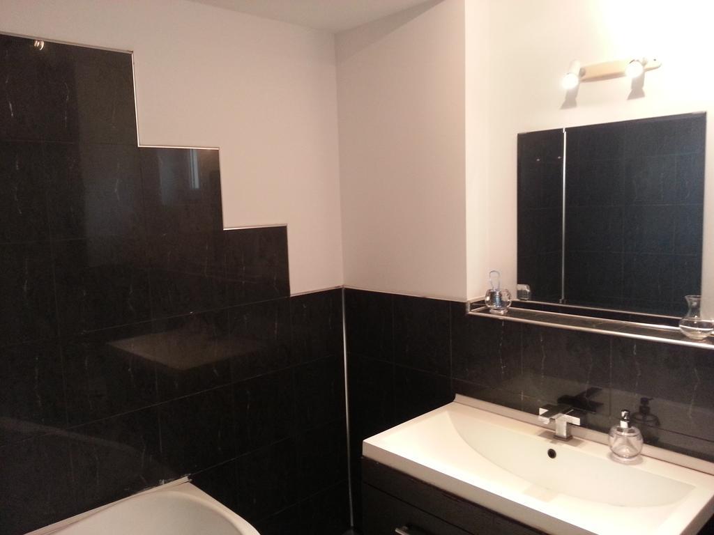 Apartment 3 Rooms Elegant Bukarest Kültér fotó