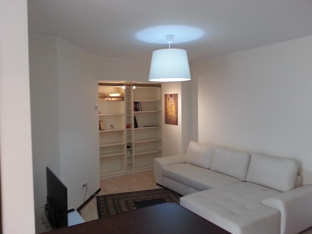 Apartment 3 Rooms Elegant Bukarest Kültér fotó