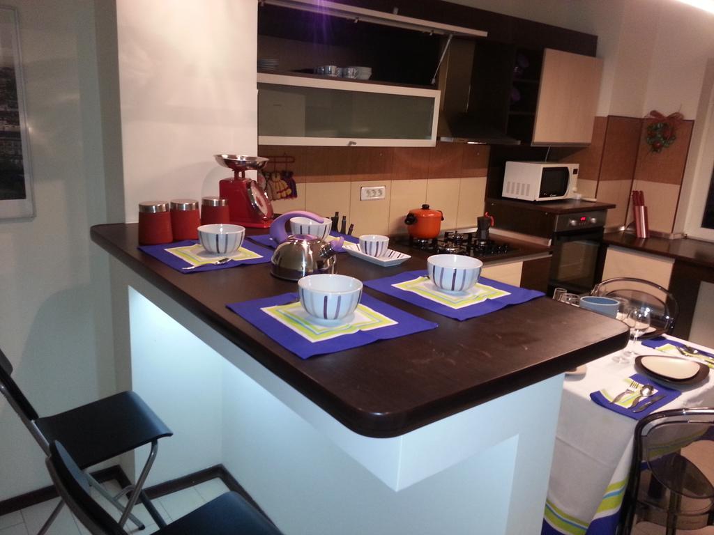 Apartment 3 Rooms Elegant Bukarest Kültér fotó
