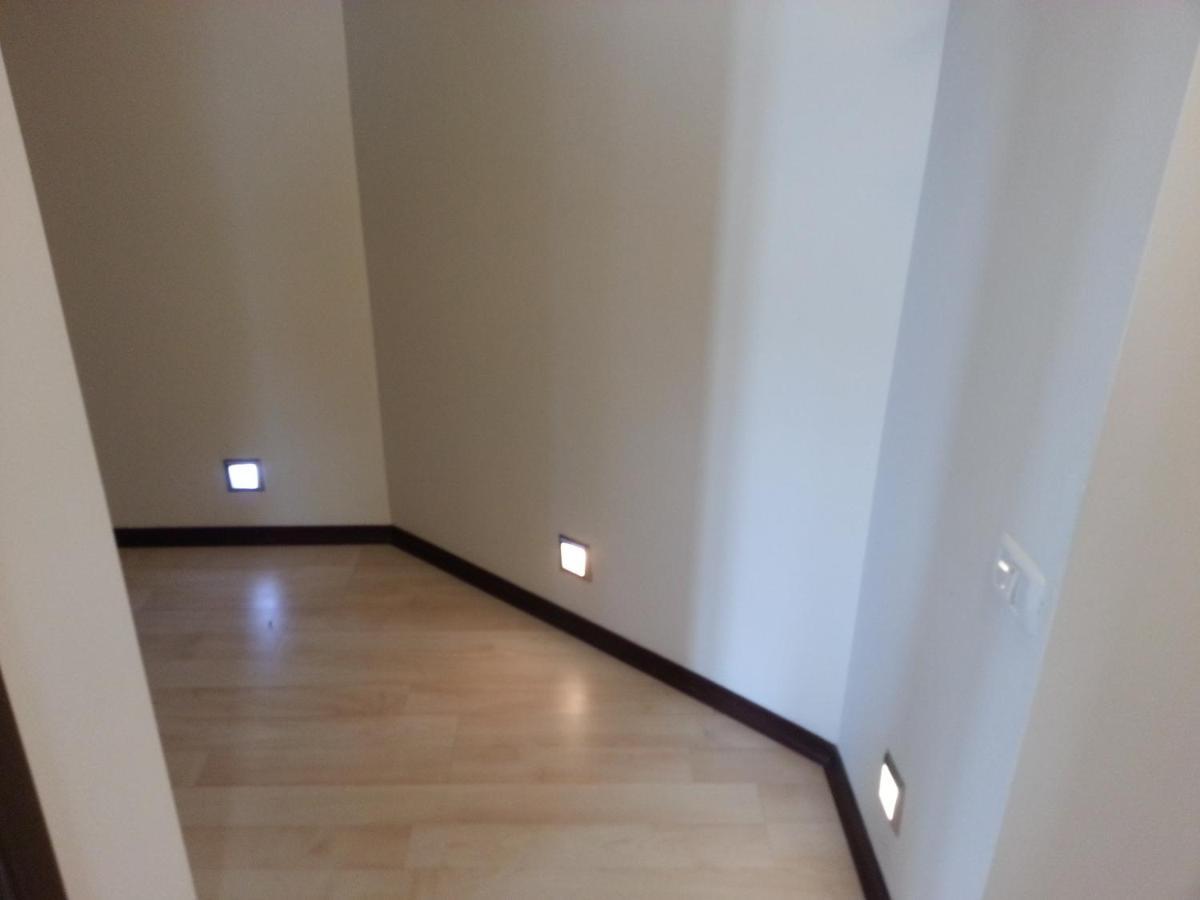 Apartment 3 Rooms Elegant Bukarest Kültér fotó